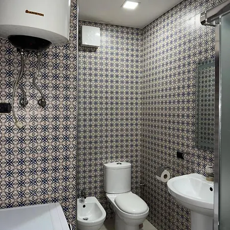 Cozy In Komuna E Parisit,